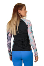 THE WOMEN'S LOCKER Vital Rash Guard