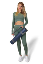 THE WOMEN'S LOCKER Shanti Crop Top