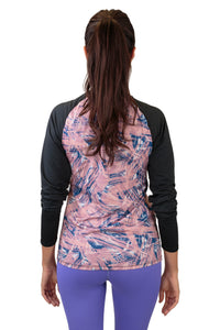 THE WOMEN'S LOCKER Dynamic Rash Guard