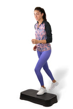 THE WOMEN'S LOCKER Dynamic Rash Guard